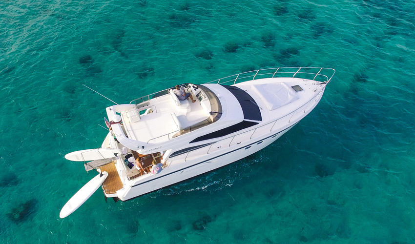 47' Italian Luxury Cruiser Yacht,  Playa del Carmen Luxury Yacht Charter, Riviera Maya Yacht Charters, Riviera Maya Boat Rentals Sportfishing, Tulum, Puerto Aventuras