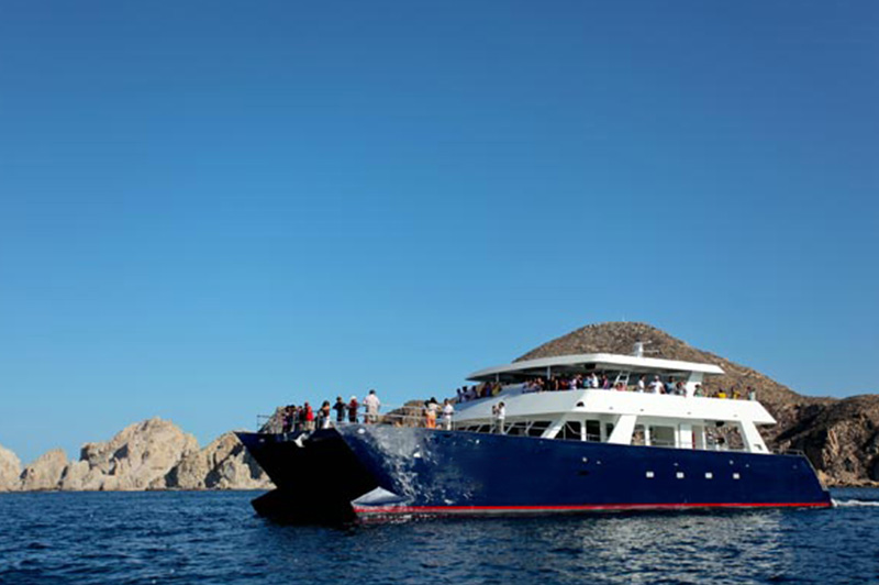 100' Azimut Leonardo Yacht 30m Luxury Yacht in Cabo, luxury yachts boats for rental