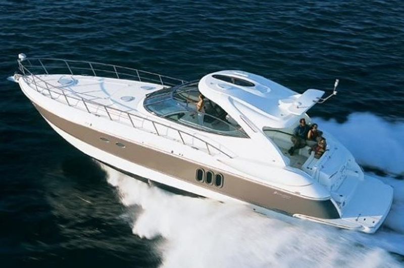 34' Bayliner Sea Ray Boat in Turks & Caicos Islands for rental